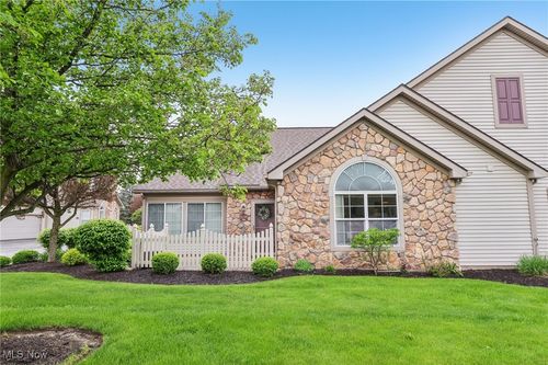 5239 Redford Dr, Brunswick, OH, 44212-6467 | Card Image