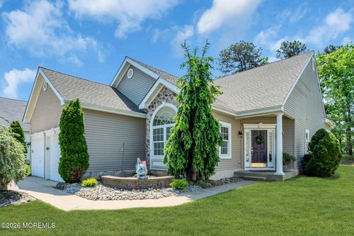 84 Cypress Point Ln, Jackson, NJ, 08527-4017 | Card Image