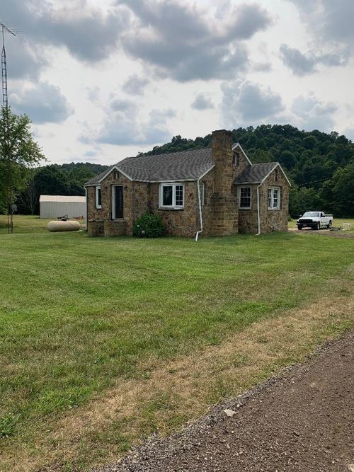 8605 Mount Vernon Rd, Saint Louisville, OH, 43071 | Card Image