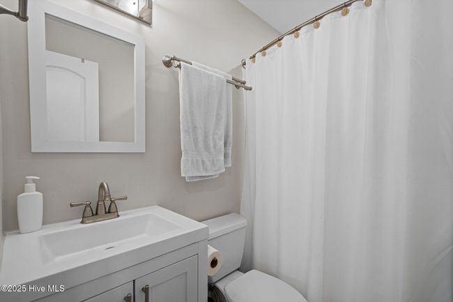 333 Fourth Ave S, House other with 2 bedrooms, 2 bathrooms and null parking in Kure Beach NC | Image 25