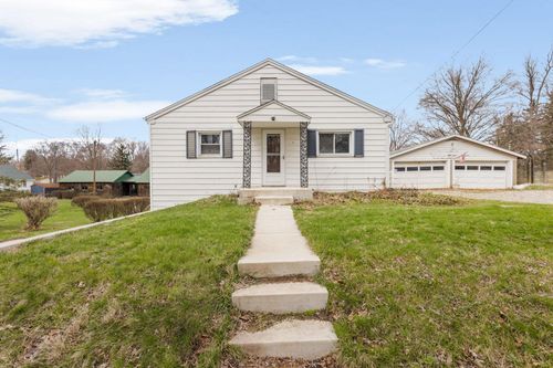 204 Terre Coupe St, Buchanan, MI, 49107-1030 | Card Image