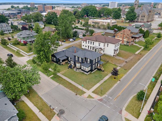390 W Muskegon Ave, House other with 5 bedrooms, 4 bathrooms and null parking in Muskegon MI | Image 38