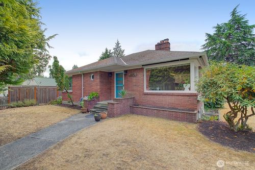 9126 Bowdoin Way, Edmonds, WA, 98026 | Card Image