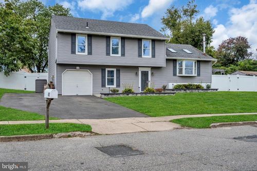 41 Deck St, Barnegat, NJ, 08005-1845 | Card Image