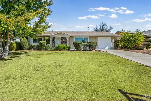 1004 Bermuda Street, Bakersfield, CA, 93309 | Card Image