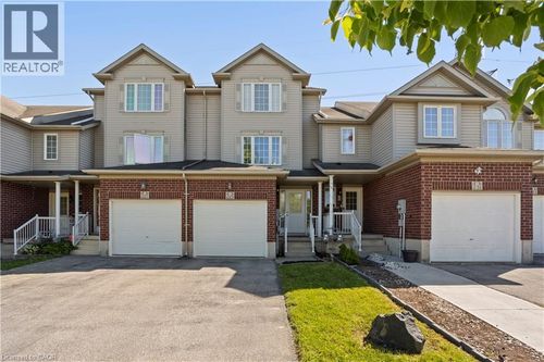 229 Parkvale Dr, Kitchener, ON, N2R1Y8 | Card Image