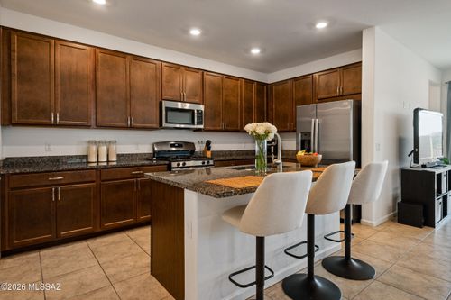 7738 S Sugarbend Dr, Tucson, AZ, 85757-0073 | Card Image