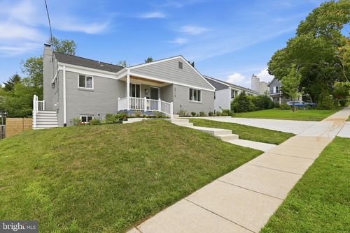 2713 Navarre Dr, CHEVY CHASE, MD, 20815-3803 | Card Image