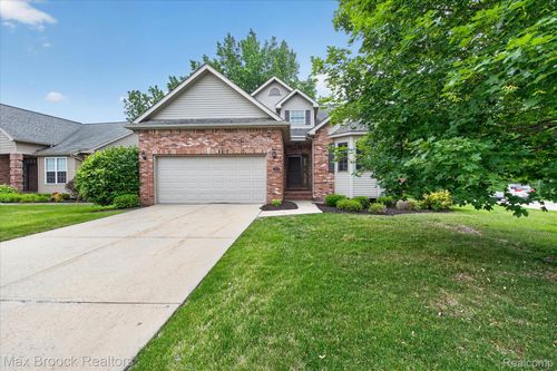76-13141 Harbor Landings Dr, Fenton, MI, 48430-3904 | Card Image