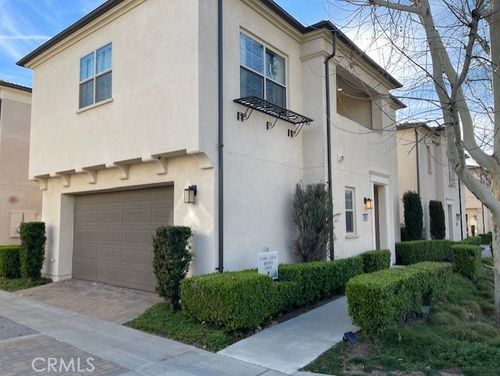 22014 Moveo Dr, Saugus, CA, 91350-8553 | Card Image