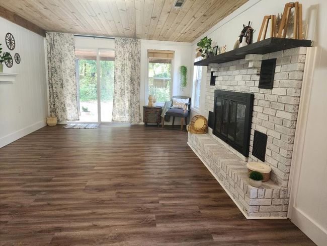 603 Nw 3 Rd St, House other with 3 bedrooms, 2 bathrooms and 2 parking in Carrabelle FL | Image 11