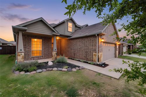 1009 Cheyenne Dr, Aubrey, TX, 76227-1274 | Card Image