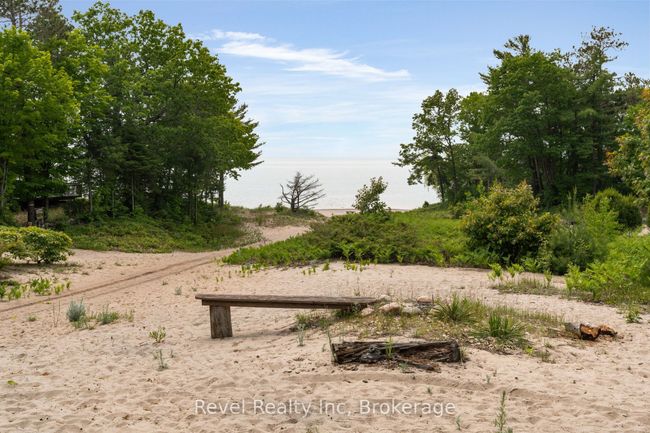 1204 Tiny Beaches Rd N, House other with 3 bedrooms, 2 bathrooms and 4 parking in Tiny ON | Image 27