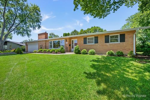 824 Skyline Dr, Barrington, IL, 60010-4241 | Card Image