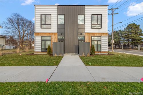 16-7631 E Lafayette, Detroit, MI, 48214 | Card Image