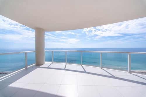 2501a-2700 N Ocean Dr, Riviera Beach, FL, 33404-4733 | Card Image