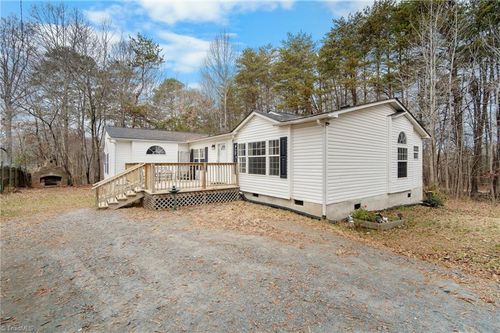 147 Camellia Ln, Mocksville, NC, 27028-5700 | Card Image