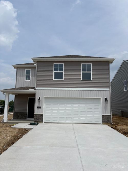 147 Chakers Way, Wilmington, OH, 45177-6568 | Card Image