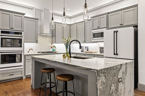 2253 Cardinal Blvd, Carrollton, TX, 75010-4933 | Card Image