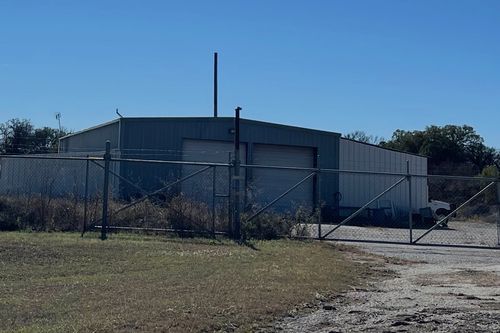 2818 S State Highway 101, Bridgeport, TX, 76426-6158 | Card Image