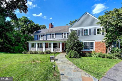 8232 Kerry Ct, CHEVY CHASE, MD, 20815-4815 | Card Image