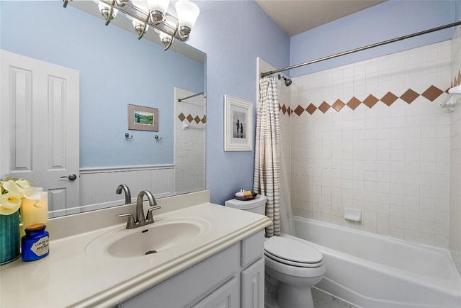 Full guest bathroom | Image 26