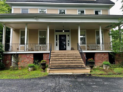 3-16 Broad St, New Windsor, NY, 12553-7106 | Card Image
