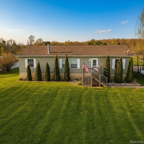 3056 Cook Rd, Grand Blanc, MI, 48439-9314 | Card Image