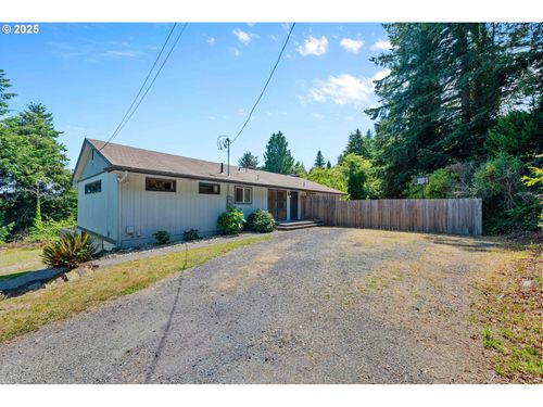 1300 Ingersoll St, Coos Bay, OR, 97420-1233 | Card Image