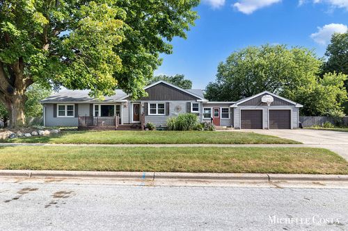 3865 Lee St, Hudsonville, MI, 49426-1218 | Card Image