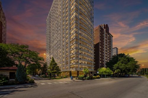 14f-3900 Lake Shore Dr, Chicago, IL, 60613-3454 | Card Image