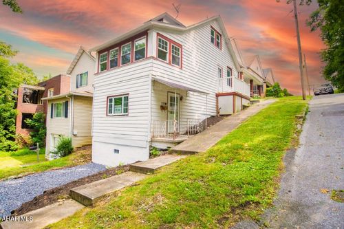 925 Coleman Ave, Johnstown, PA, 15902-2921 | Card Image