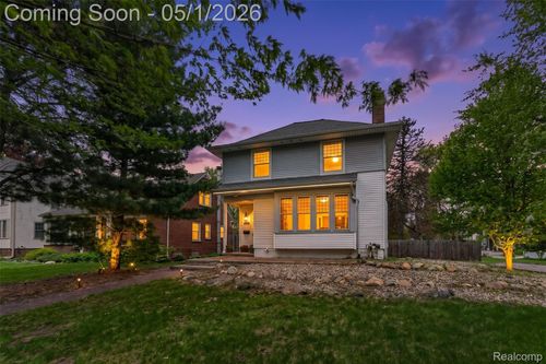 529 E Lincoln Ave, Royal Oak, MI, 48067-3301 | Card Image