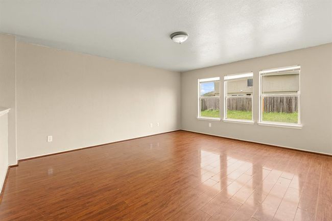 Family Room | Image 9