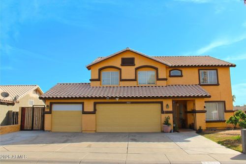 8565 W Monte Vista Rd, Phoenix, AZ, 85037-4105 | Card Image