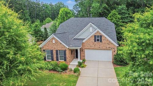 8911 Bur Ln, Huntersville, NC, 28078-6575 | Card Image