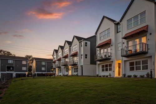 783 Bespoke Way, Chattanooga, TN, 37403-2428 | Card Image