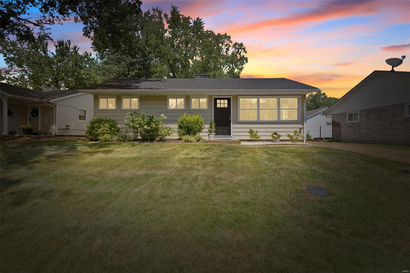 Clearwater Dr, Saint Louis, MO 63123