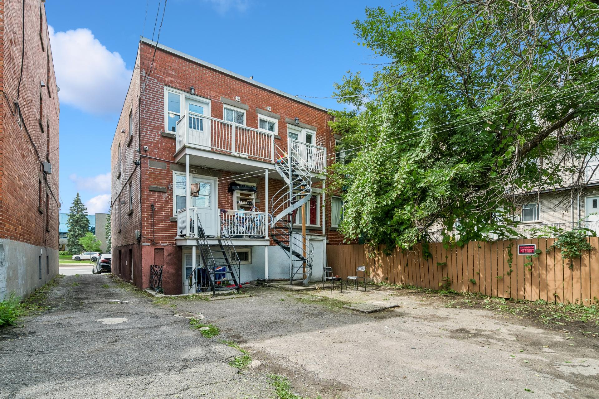 Residential Income in Montréal (Villeray/Saint-Michel/Parc-Extension) 4