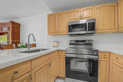 3b-2950 Sw 3rd Ave, Miami, FL, 33129 | Card Image
