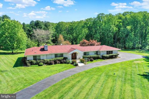 4 Jonathans Ct, Cockeysville, MD, 21030-1420 | Card Image