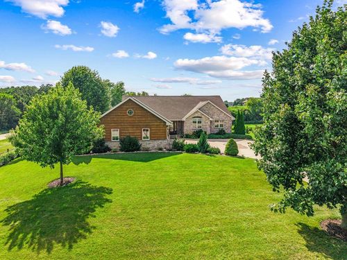175 Crooked Stick Pass, North Prairie, WI, 53153-9624 | Card Image
