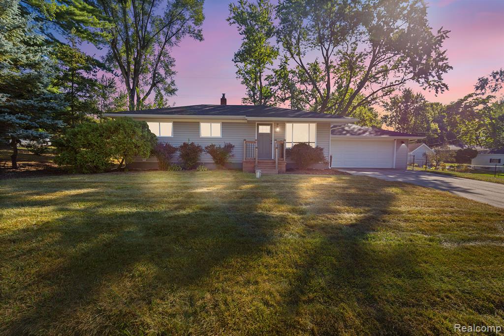 Marylestone Dr, West Bloomfield, MI 48324 #1