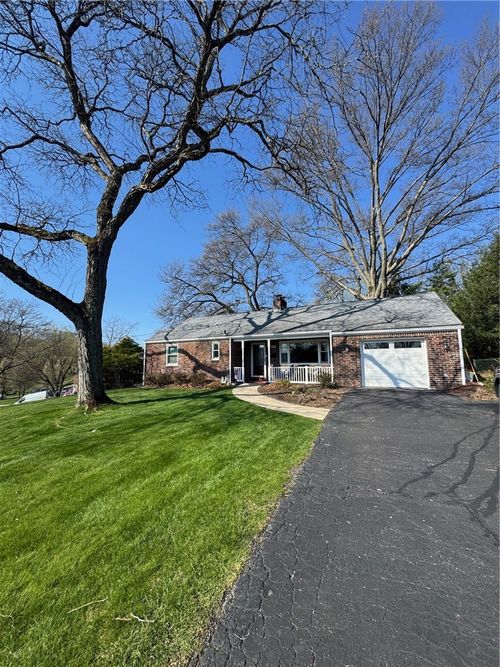 675 Rolling Green Dr, Bethel Park, PA, 15102-3760 | Card Image