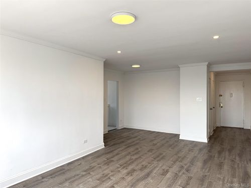 apt-5a-222-89 Braddock Ave, Queens Village, NY, 11428-1411 | Card Image