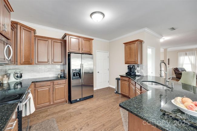 Kitchen | Image 15