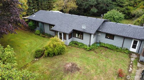 945 Us Highway 101, Cosmopolis, WA, 98537-9701 | Card Image