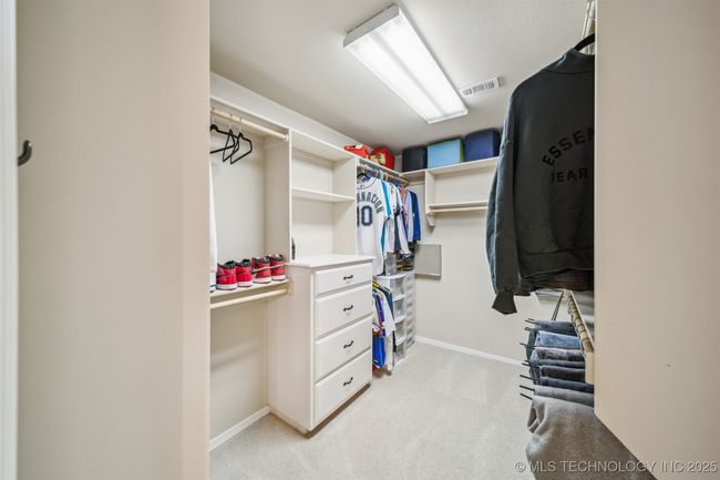 6922 Hackberry Rdg, House other with 5 bedrooms, 5 bathrooms and null parking in Owasso OK | Image 51
