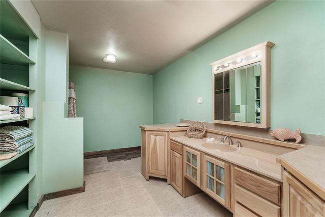 201 Division St N, Home with 0 bedrooms, 0 bathrooms and null parking in Reed Point MT | Image 17