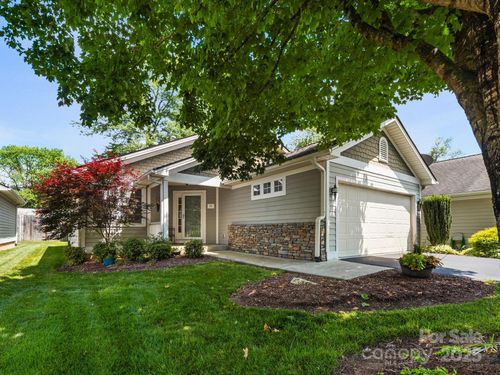 20 E Fairway View Ct, Etowah, NC, 28729-8740 | Card Image